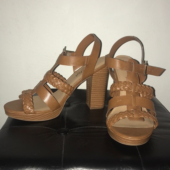 Perfect summer heels - Picture 1 of 1